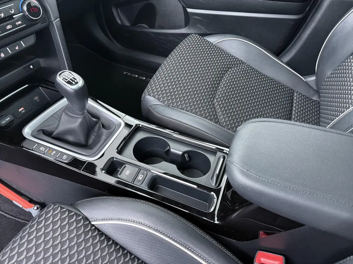 1.0 T-GDi ExecutiveLine | Panoramadak | JBL Audio | Camera | Stoelverwarming |
