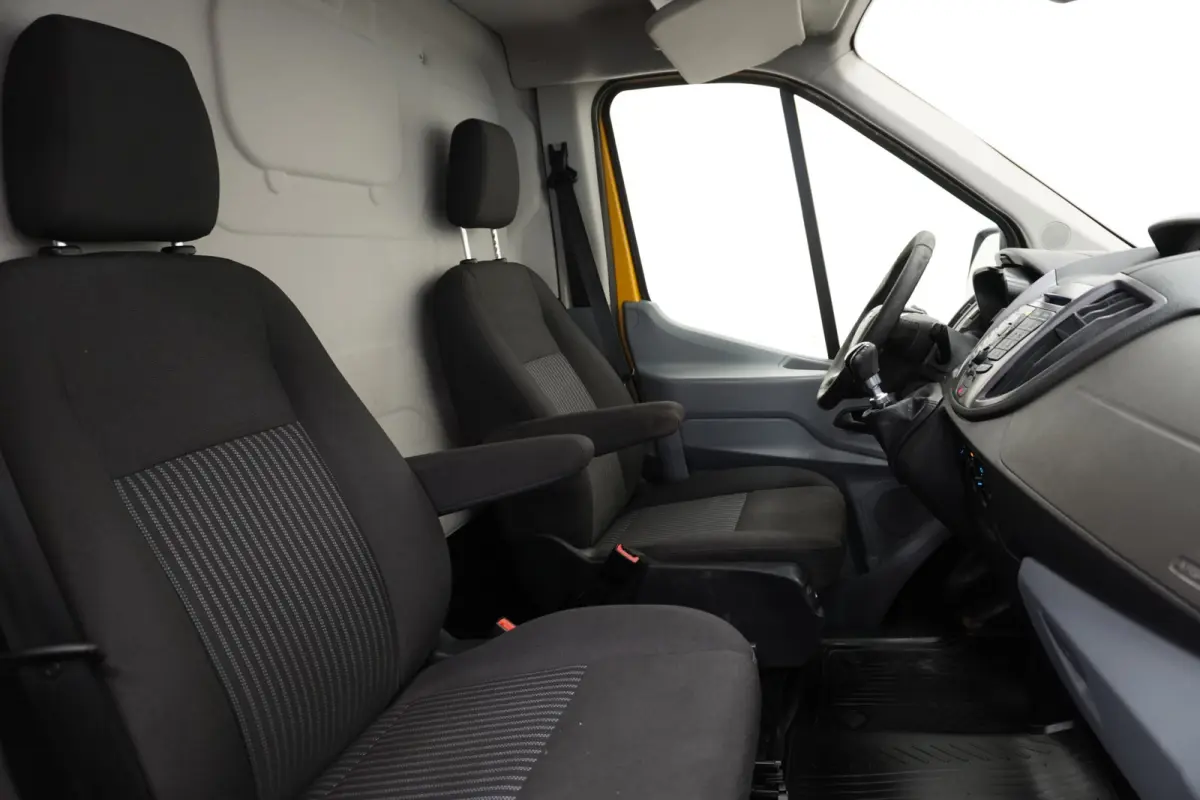 2.0 TDCI 130PK L3H2 FWD EURO 6 - Airco - Cruise - PDC - €9.900,- Excl.