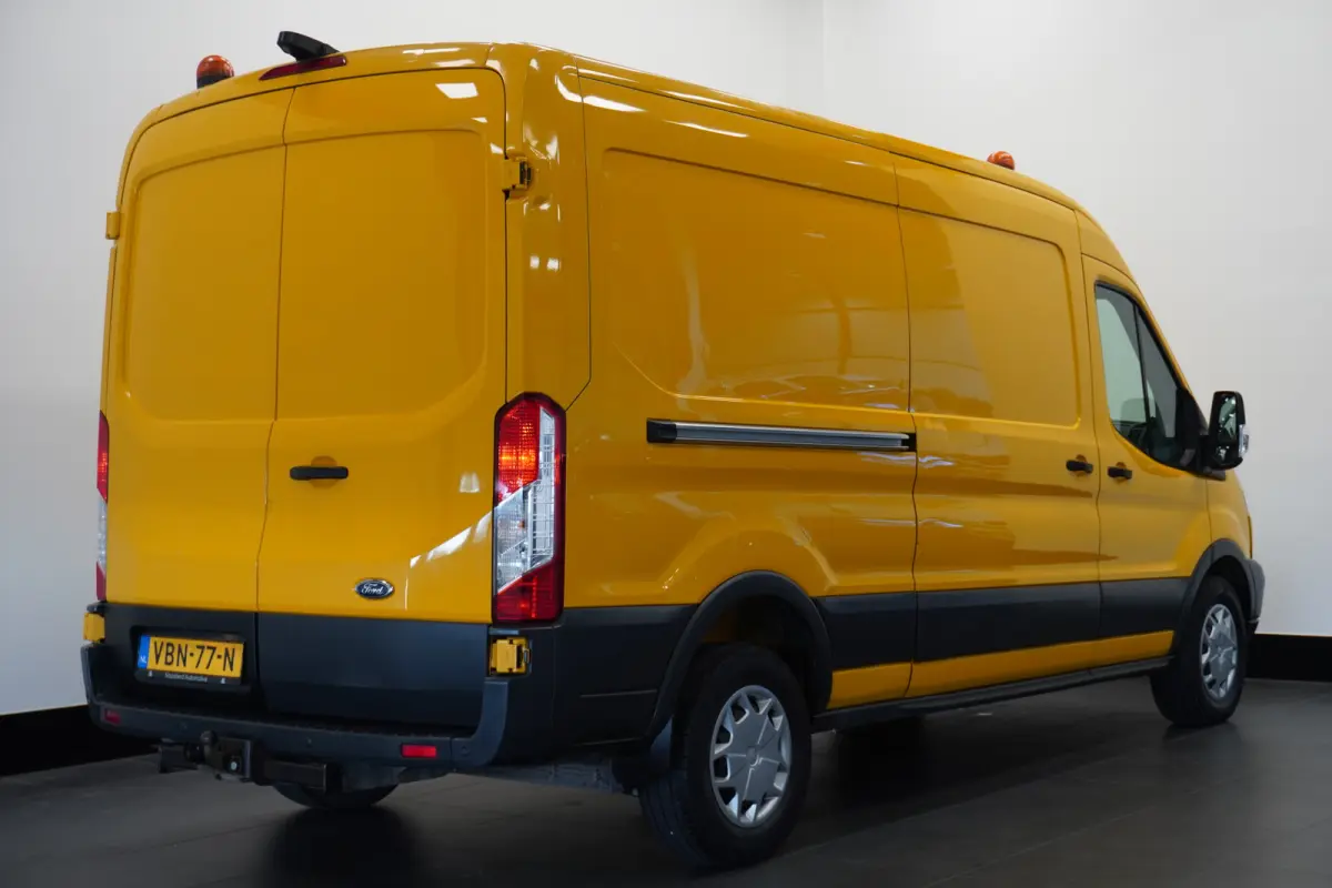2.0 TDCI 130PK L3H2 FWD EURO 6 - Airco - Cruise - PDC - €9.900,- Excl.