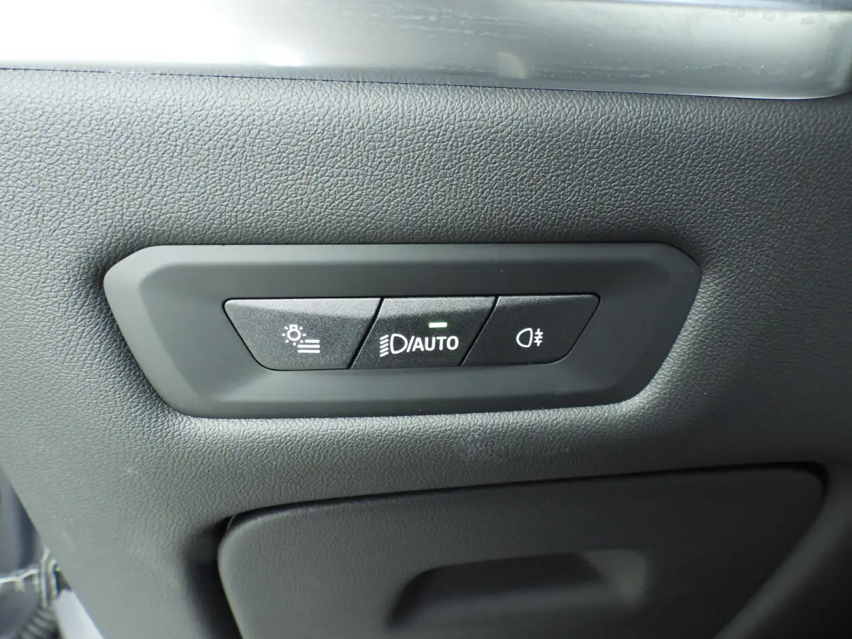 xDrive50e | M-Sportpakket | LED | HUD | Active cruise | Trekhaak | Panoramadak | Comfortzetels | DAB | Harman-kardon sound | Alu 21 inch