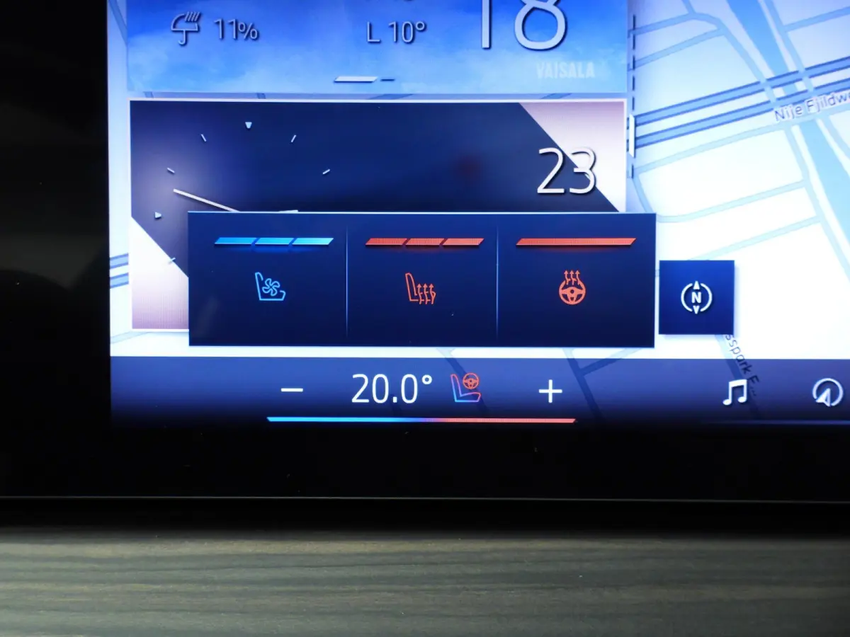 xDrive50e | M-Sportpakket | LED | HUD | Active cruise | Trekhaak | Panoramadak | Comfortzetels | DAB | Harman-kardon sound | Alu 21 inch