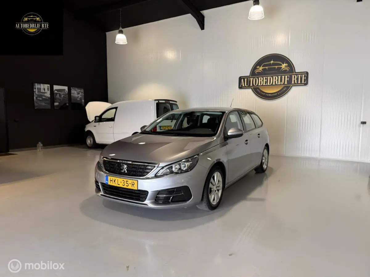 1.2 PureTech Blue Lease Premium