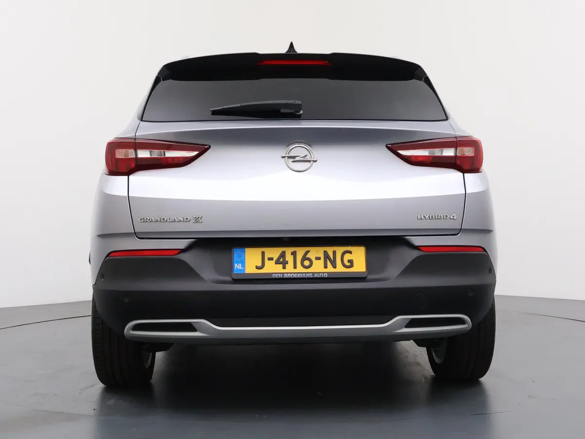 1.6 Turbo Hybrid4 Ultimate / Navigatie / 360 Camera / LEDER / Stoelverwarmd / Stoelverkoeling / Elektr. Koffer / Parkeersensoren / Keyless /