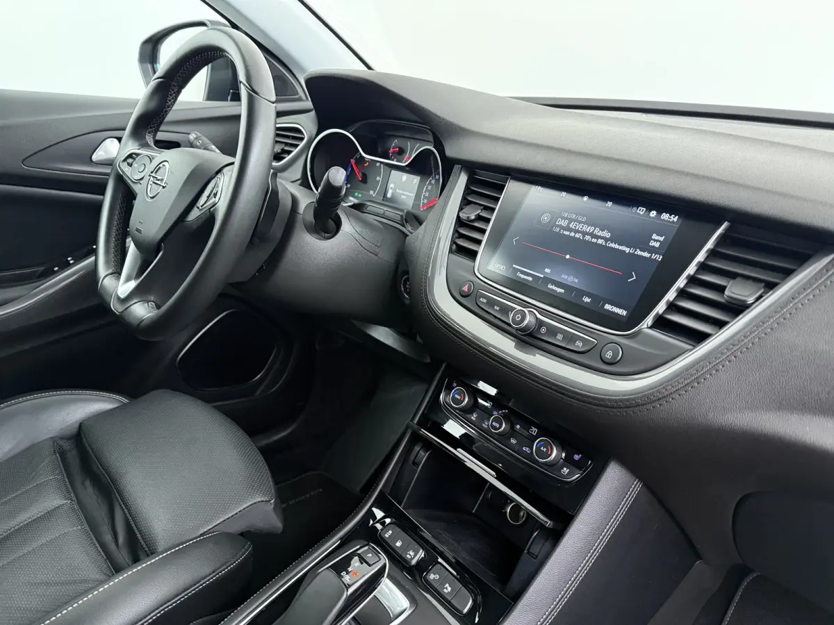 1.6 Turbo Hybrid4 Ultimate / Navigatie / 360 Camera / LEDER / Stoelverwarmd / Stoelverkoeling / Elektr. Koffer / Parkeersensoren / Keyless /