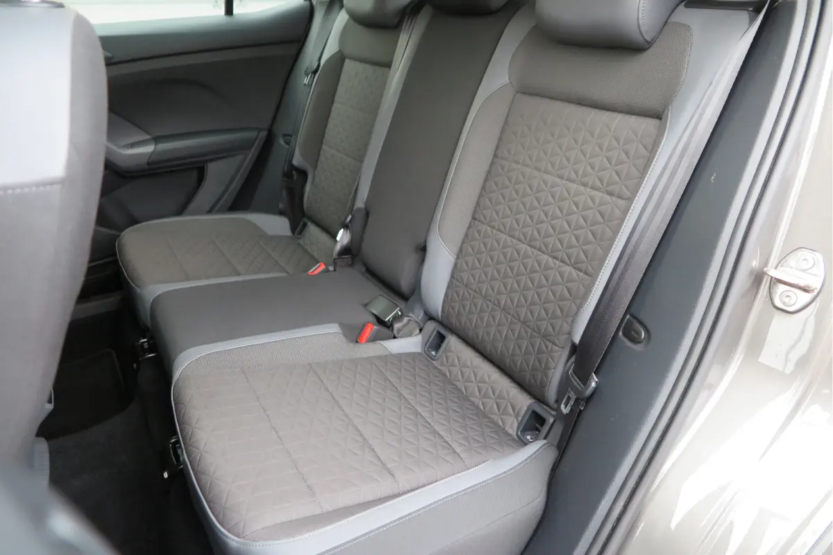 1.0 TSI 110pk DSG Style, Led, Virtual Cockpit, Navigatie, Stoelverwarming, DAB+ ,Carplay ,etc .