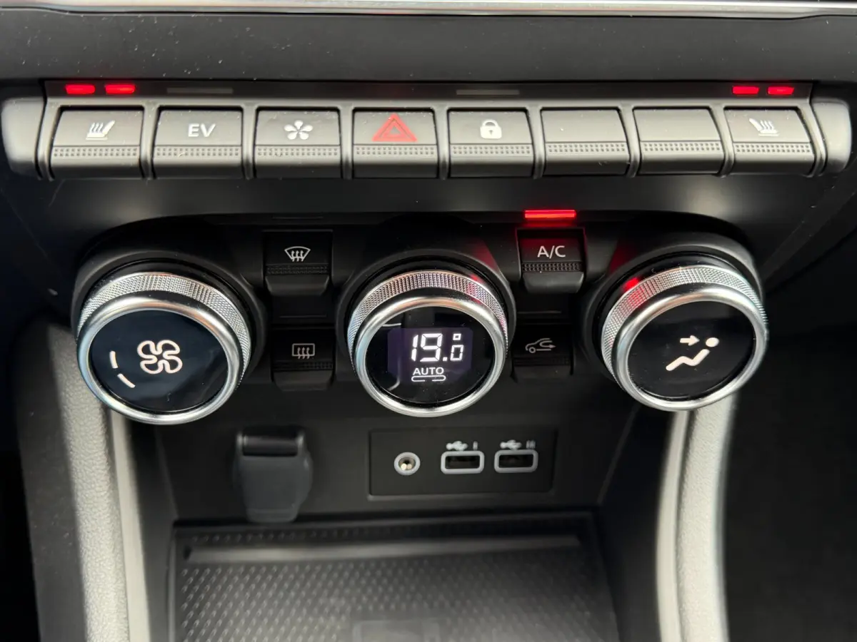 1.6 E-Tech full hybrid 145 techno, Mitsubishi ASX
