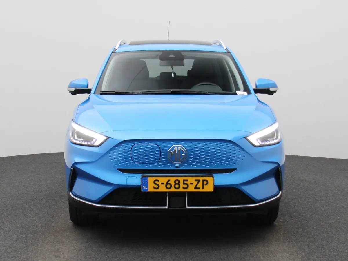 EV Long Range Luxury 70 kWh | PANORAMADAK | LEDER | APPLE CARPLAY | ACHTERUITRIJCAMERA | TREKHAAK | VIRTUAL COCKPIT | LED VERLICHTING | STOELVERWARMING |