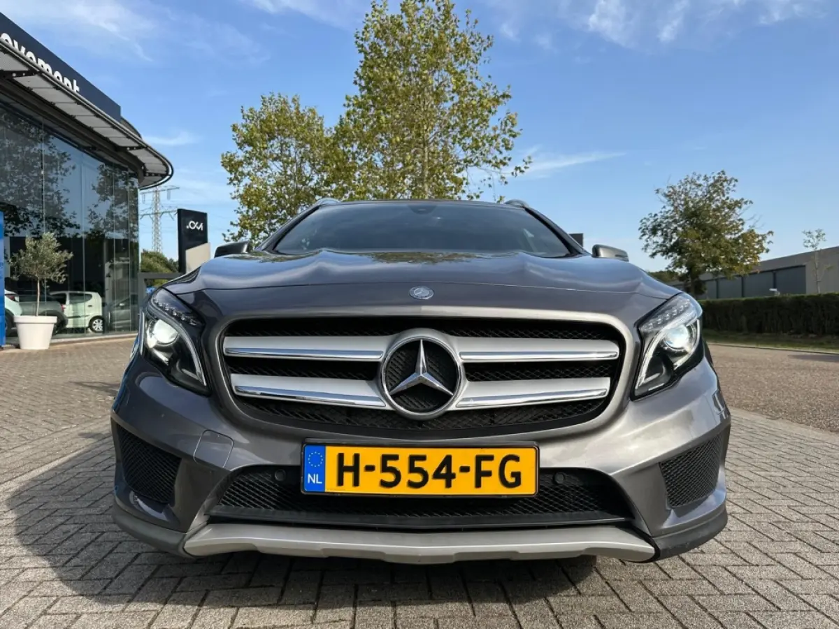 180 Aut. AMG-Styling I Camera I Spiegel-Pakket I Xenon I Stoelverwarming