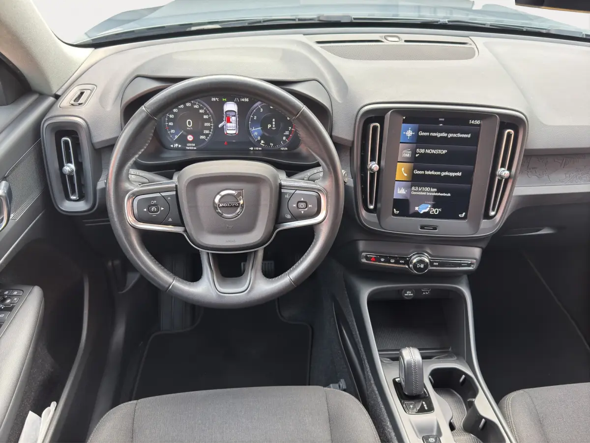 T2 Momentum Core | Trekhaak | Stuur+Stoelverwarming | Cruise control adaptief | Apple Carplay/Android Auto |