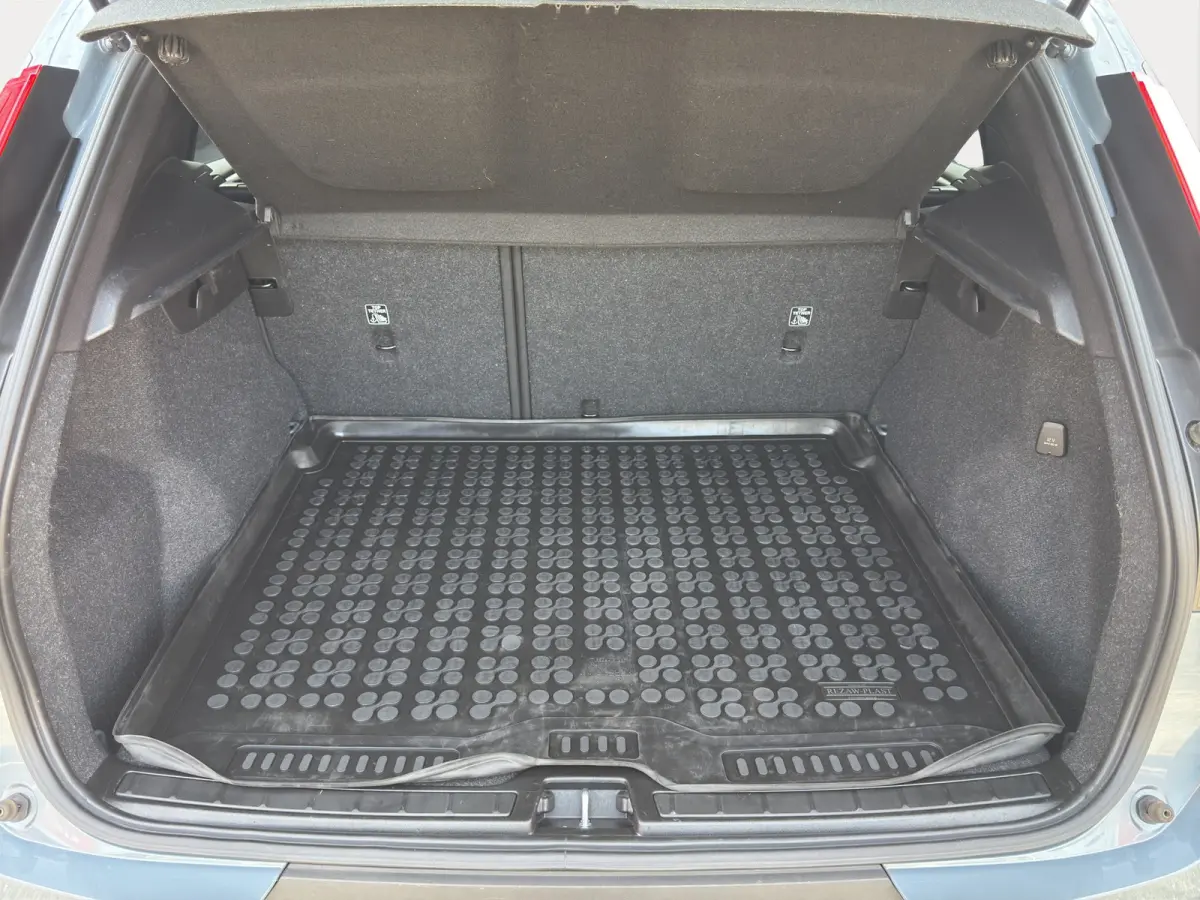 T2 Momentum Core | Trekhaak | Stuur+Stoelverwarming | Cruise control adaptief | Apple Carplay/Android Auto |