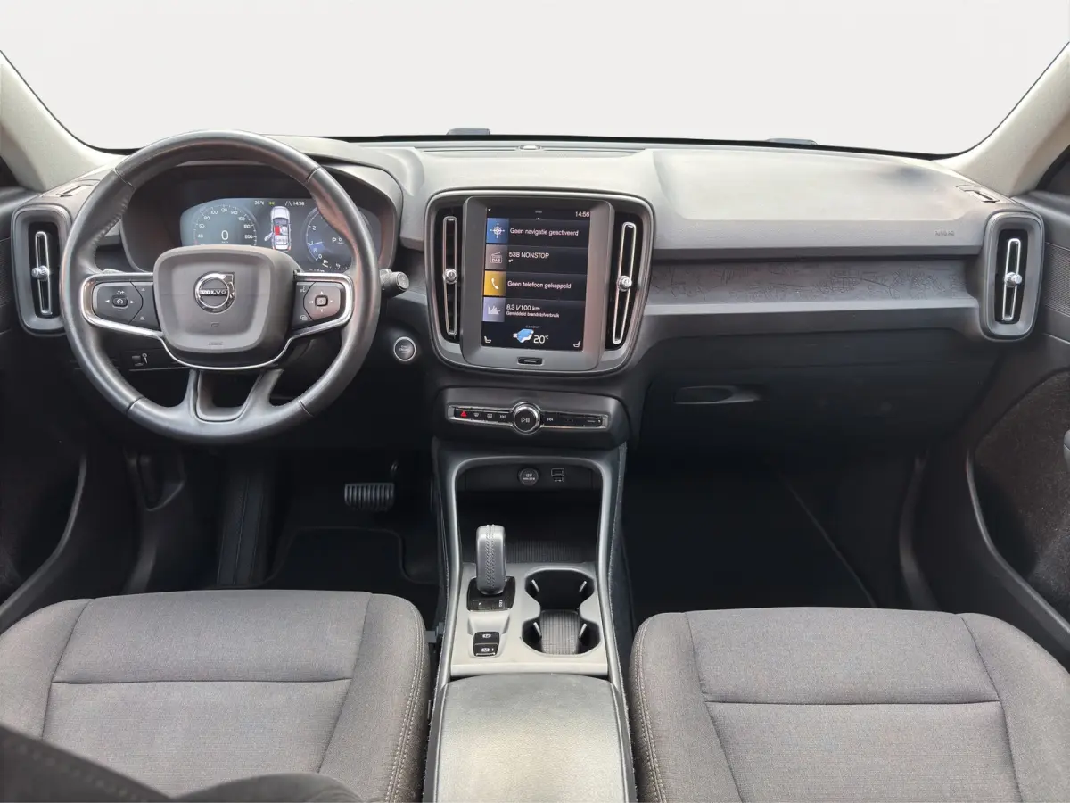 T2 Momentum Core | Trekhaak | Stuur+Stoelverwarming | Cruise control adaptief | Apple Carplay/Android Auto |