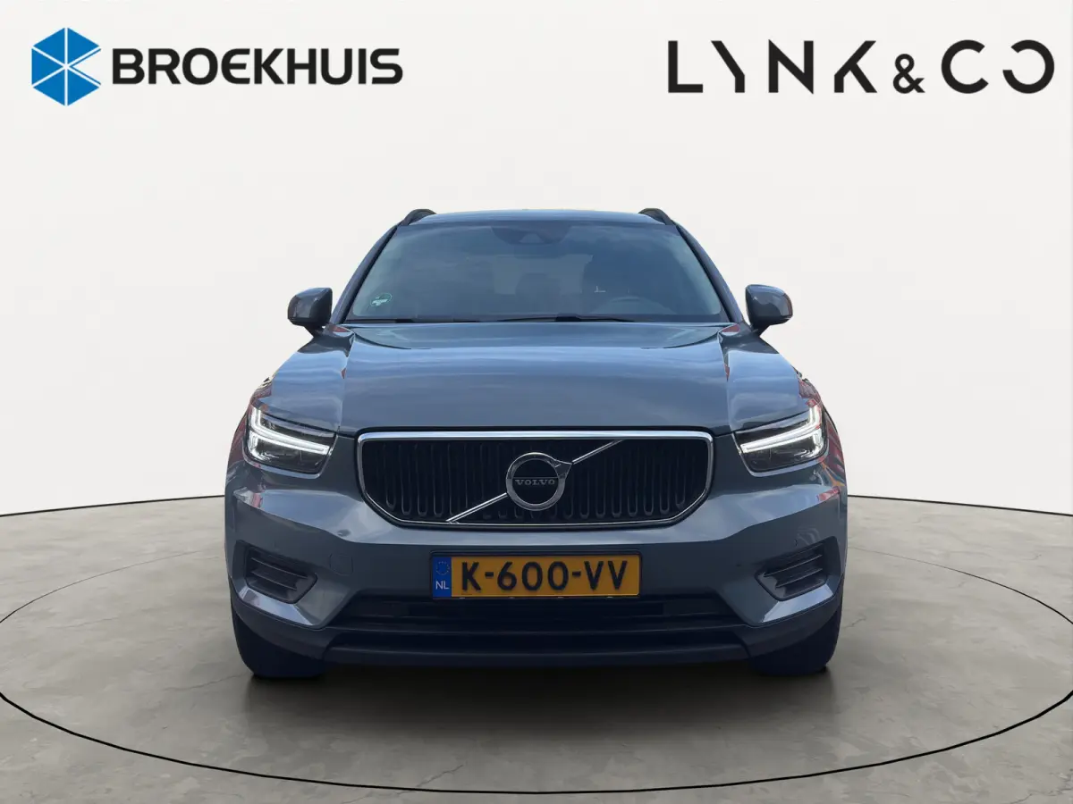 T2 Momentum Core | Trekhaak | Stuur+Stoelverwarming | Cruise control adaptief | Apple Carplay/Android Auto |