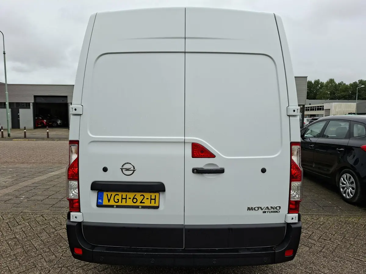 2.3 CDTI BiTurbo L2H2 Start/Stop Navigatie/ClimateControl/CruiseControl/Achteruitrijcamera/3-Zitter/DAB/NAP