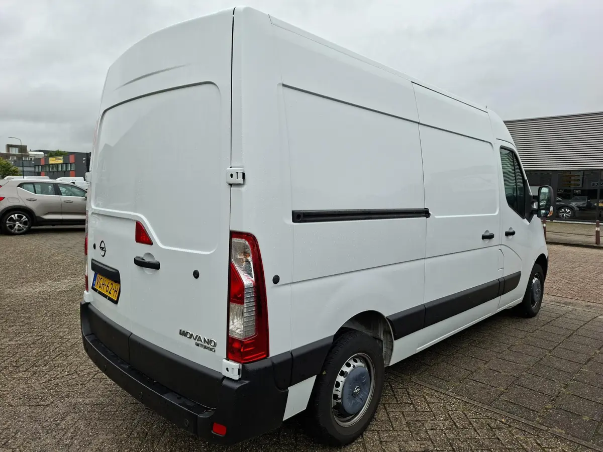 2.3 CDTI BiTurbo L2H2 Start/Stop Navigatie/ClimateControl/CruiseControl/Achteruitrijcamera/3-Zitter/DAB/NAP