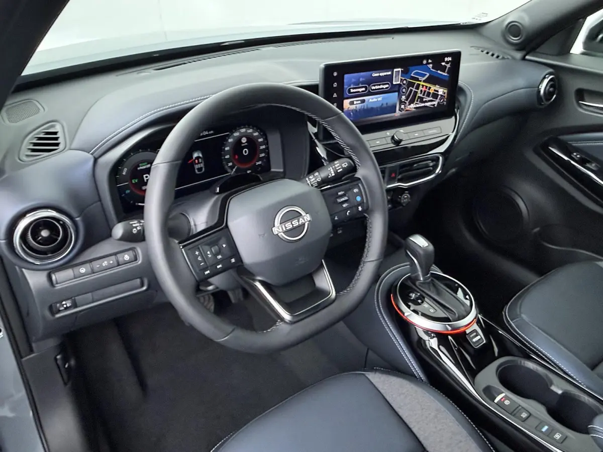 1.6 Hybrid Pulse | €3.000 voorraadvoordeel | MY26 | Midnight Blue Lederen bekleding | Stoel & stuurwielverwarming | Adaptieve cruise control (ProPilot Assist)