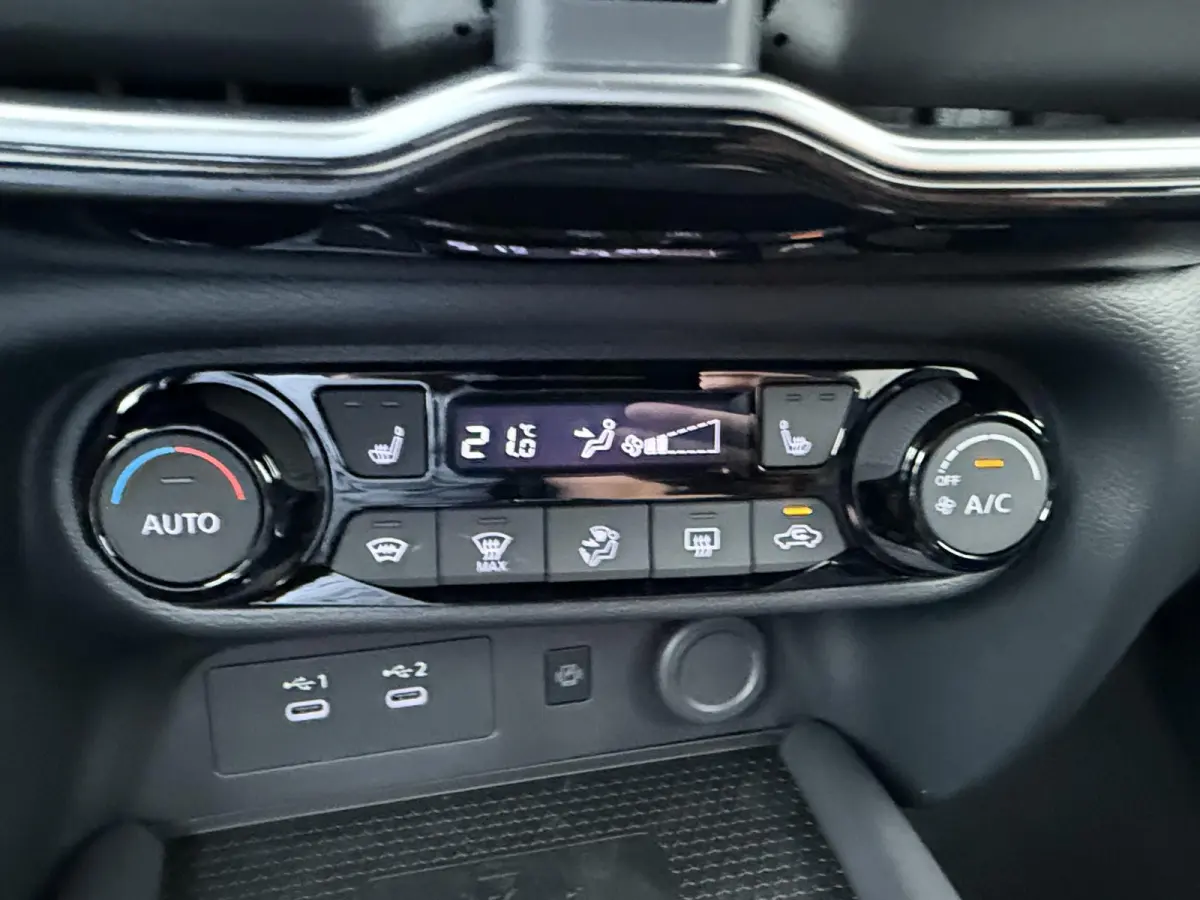 1.6 Hybrid Pulse | €3.000 voorraadvoordeel | MY26 | Midnight Blue Lederen bekleding | Stoel & stuurwielverwarming | Adaptieve cruise control (ProPilot Assist)