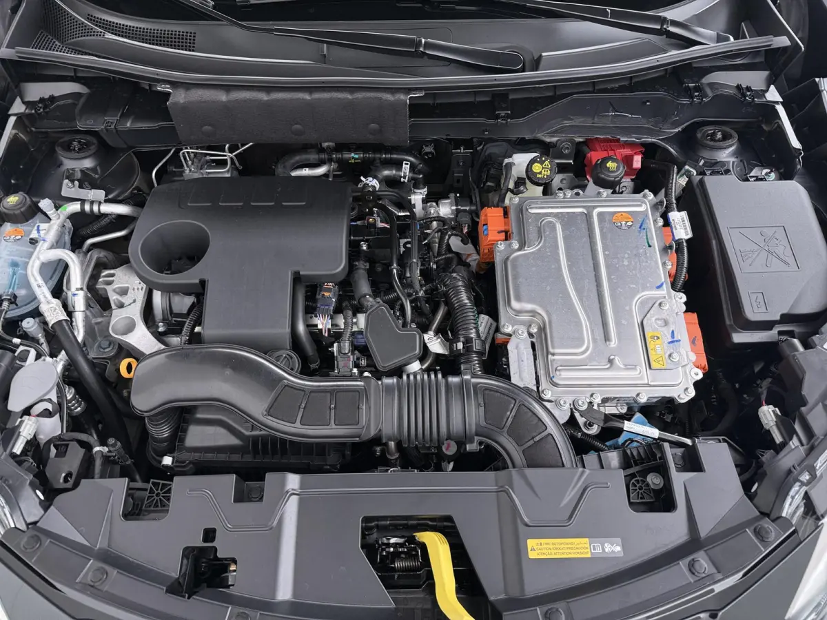 1.6 Hybrid Pulse | €3.000 voorraadvoordeel | MY26 | Midnight Blue Lederen bekleding | Stoel & stuurwielverwarming | Adaptieve cruise control (ProPilot Assist)