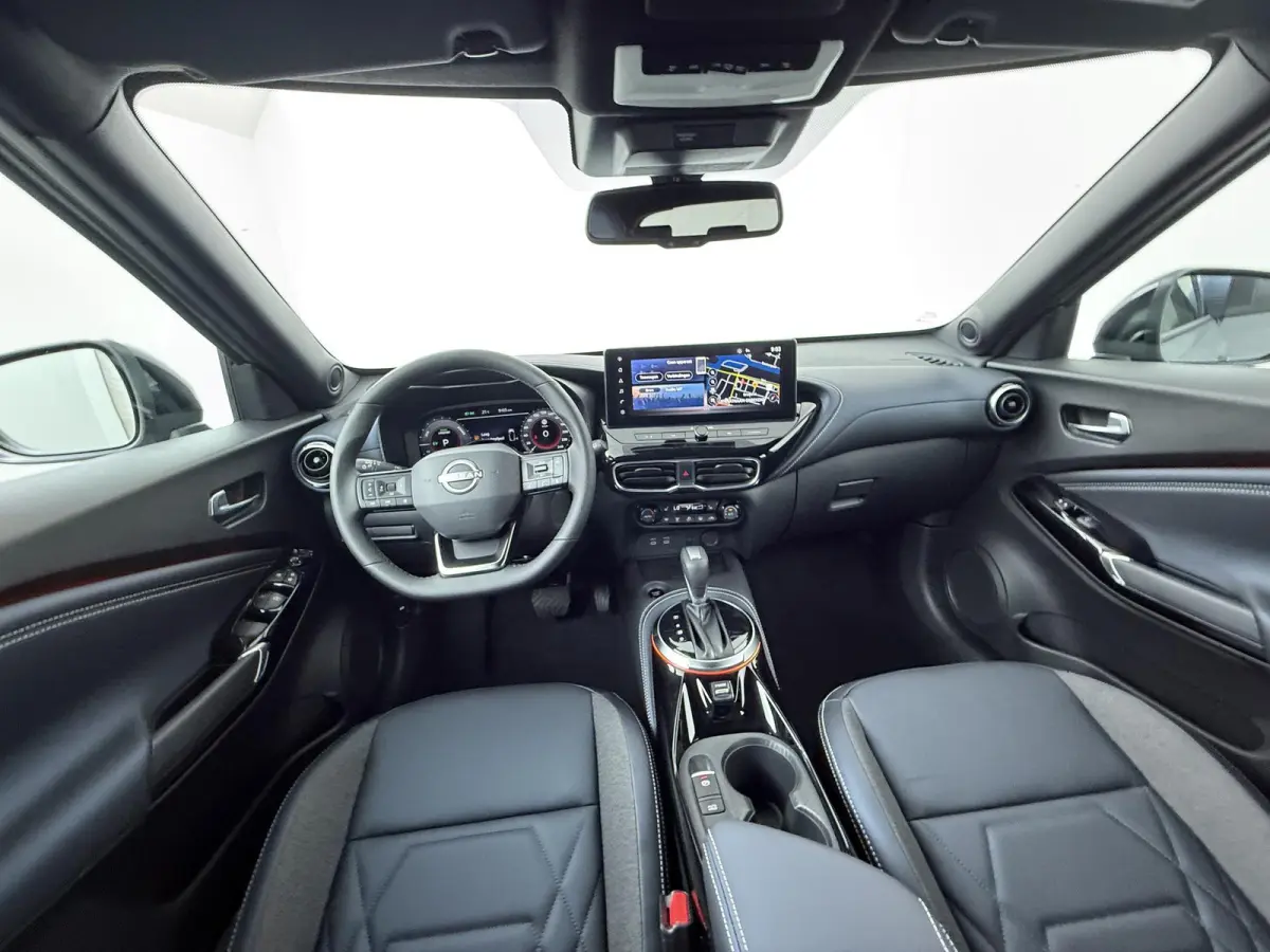 1.6 Hybrid Pulse | €3.000 voorraadvoordeel | MY26 | Midnight Blue Lederen bekleding | Stoel & stuurwielverwarming | Adaptieve cruise control (ProPilot Assist)