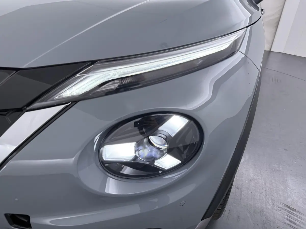 1.6 Hybrid Pulse | €3.000 voorraadvoordeel | MY26 | Midnight Blue Lederen bekleding | Stoel & stuurwielverwarming | Adaptieve cruise control (ProPilot Assist)