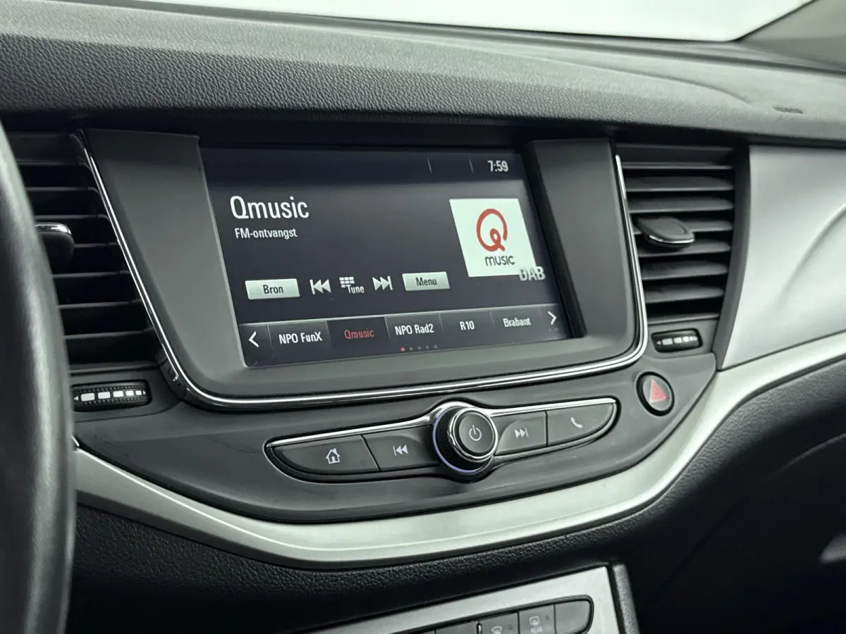 1.2 Edition | Airco | Navigatie | Parkeerhulp | LED Verlichting |