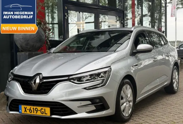 1.3 TCe 140 | Navigatie | ECC | PDC voor + achter | LM Velgen | Apple CarPlay/Android Auto |