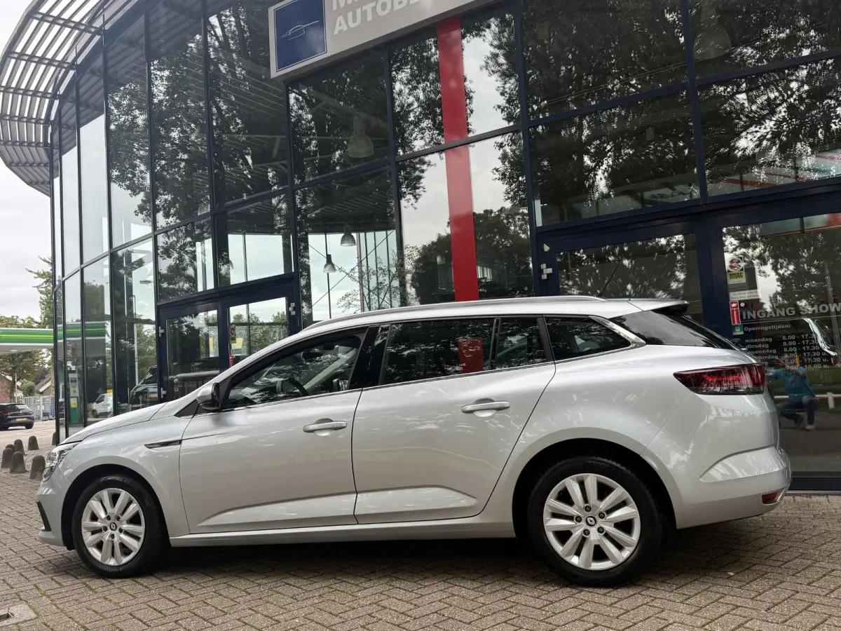 1.3 TCe 140 | Navigatie | ECC | PDC voor + achter | LM Velgen | Apple CarPlay/Android Auto |