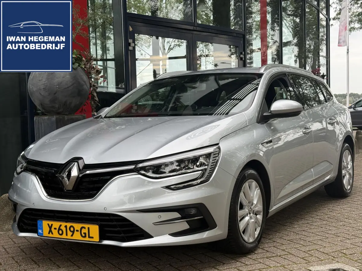 1.3 TCe 140 | Navigatie | ECC | PDC voor + achter | LM Velgen | Apple CarPlay/Android Auto |