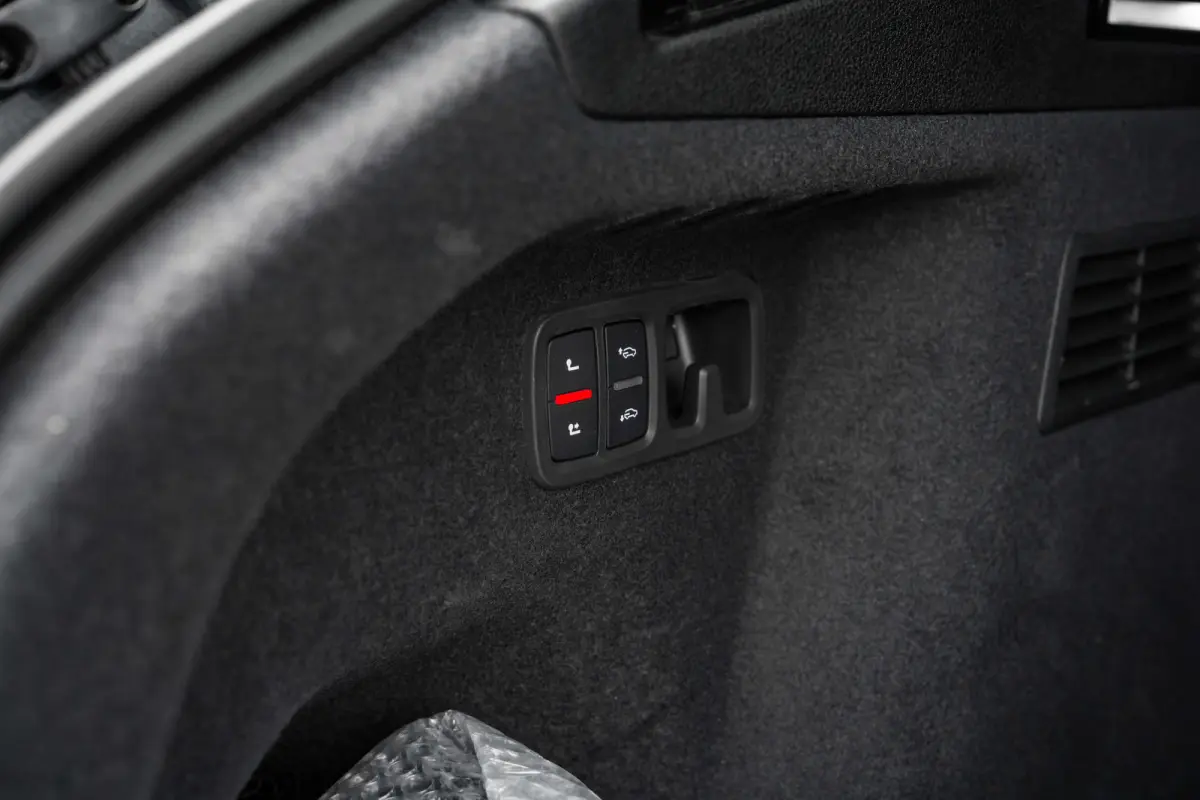 55 TFSI e quattro Pro Line | Panoramadak | Trekhaak | HUD | Bang & Olufsen | Nachtzichtassistent | | Achteruitrijcamera | Audio installatie premium | Dodehoek detectie