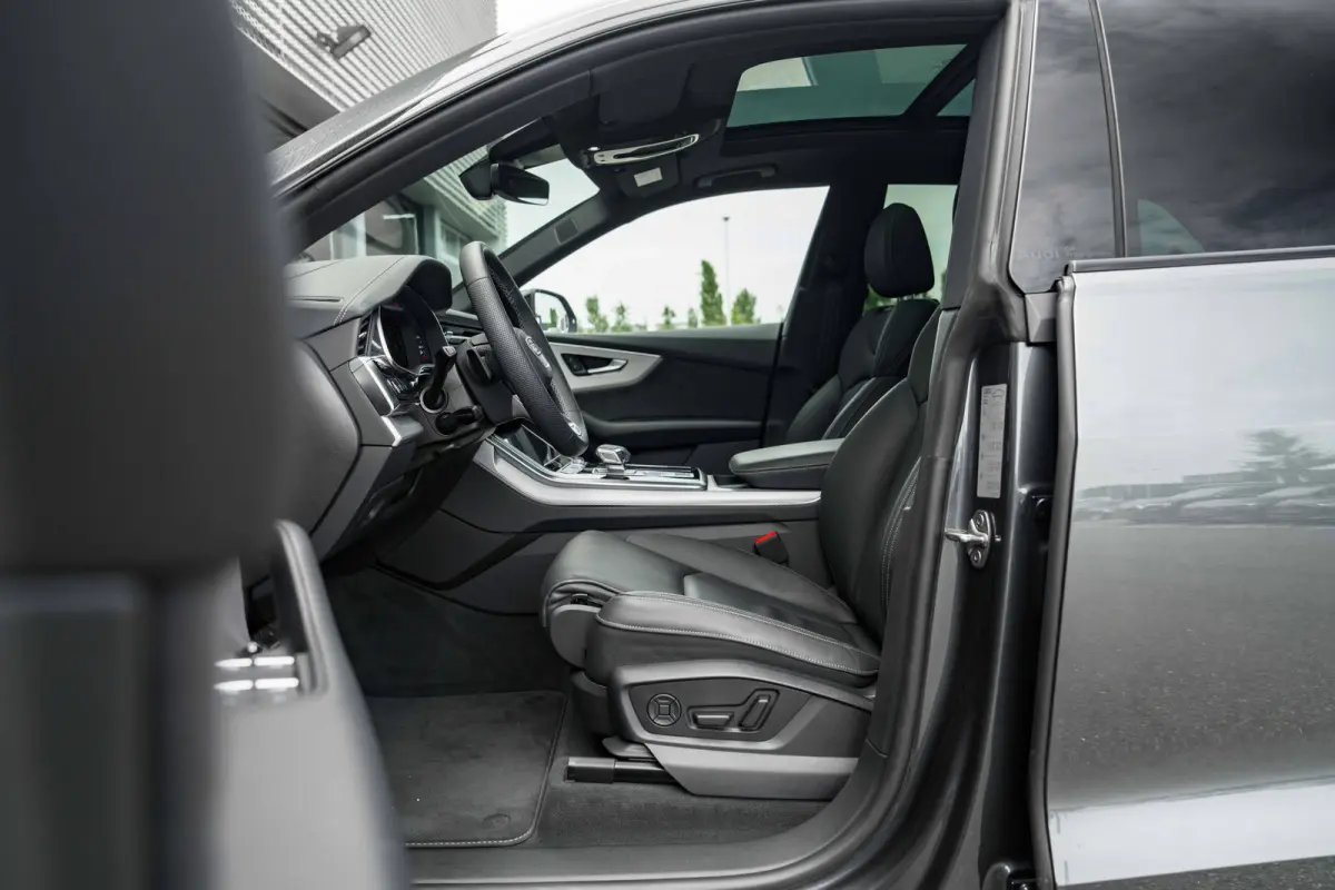 55 TFSI e quattro Pro Line | Panoramadak | Trekhaak | HUD | Bang & Olufsen | Nachtzichtassistent | | Achteruitrijcamera | Audio installatie premium | Dodehoek detectie