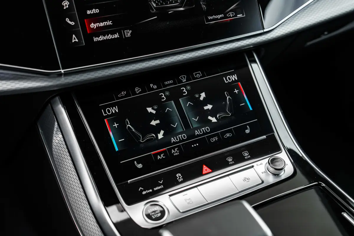 55 TFSI e quattro Pro Line | Panoramadak | Trekhaak | HUD | Bang & Olufsen | Nachtzichtassistent | | Achteruitrijcamera | Audio installatie premium | Dodehoek detectie