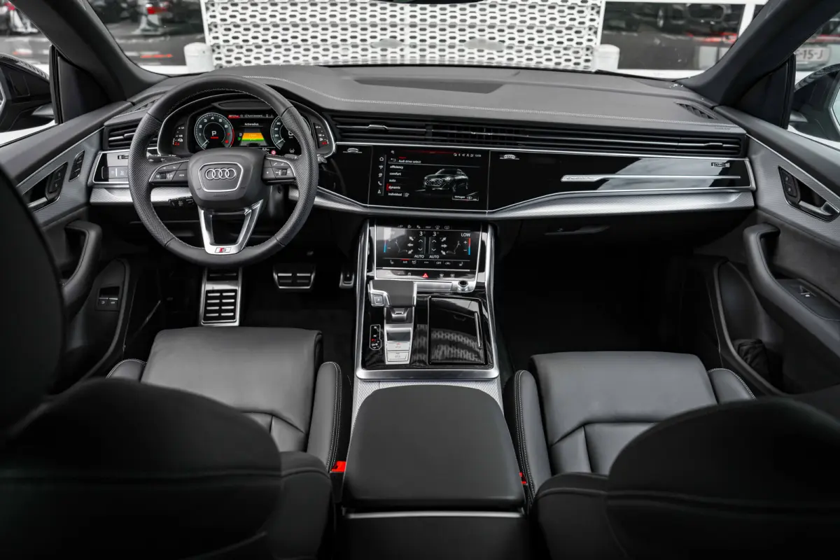 55 TFSI e quattro Pro Line | Panoramadak | Trekhaak | HUD | Bang & Olufsen | Nachtzichtassistent | | Achteruitrijcamera | Audio installatie premium | Dodehoek detectie
