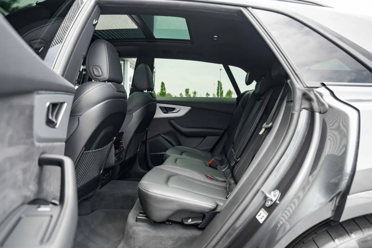 55 TFSI e quattro Pro Line | Panoramadak | Trekhaak | HUD | Bang & Olufsen | Nachtzichtassistent | | Achteruitrijcamera | Audio installatie premium | Dodehoek detectie