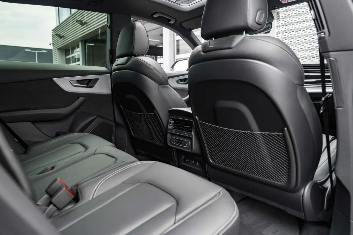 55 TFSI e quattro Pro Line | Panoramadak | Trekhaak | HUD | Bang & Olufsen | Nachtzichtassistent | | Achteruitrijcamera | Audio installatie premium | Dodehoek detectie