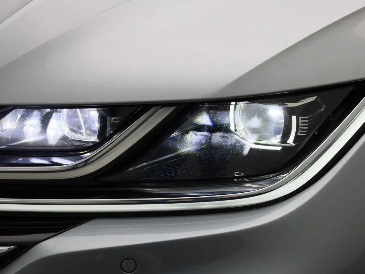 1.4 TSI eHybrid R-Line Business+ | PANORAMADAK | 360 CAMERA | MEMORY | TREKHAAK | ELEKTRISCHE KOFFERKLEP | STOELVERWARMING | KEYLESS | VIRTUAL COCKPIT | ADAPTIVE CRUISE CONTROL | LANE ASSIST