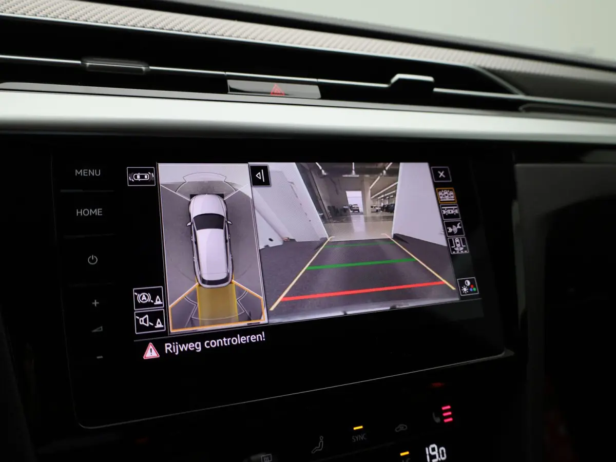1.4 TSI eHybrid R-Line Business+ | PANORAMADAK | 360 CAMERA | MEMORY | TREKHAAK | ELEKTRISCHE KOFFERKLEP | STOELVERWARMING | KEYLESS | VIRTUAL COCKPIT | ADAPTIVE CRUISE CONTROL | LANE ASSIST