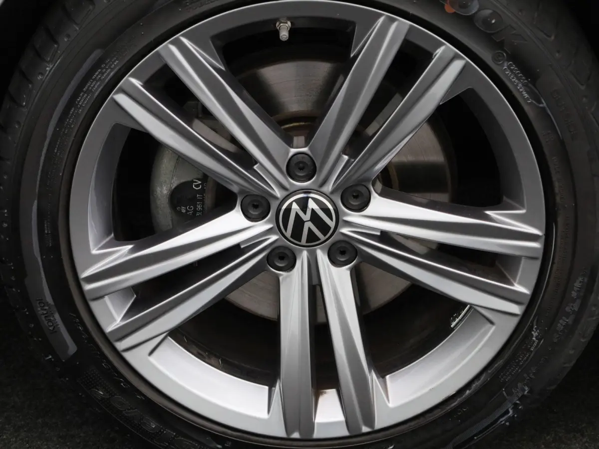 1.4 TSI eHybrid R-Line Business+ | PANORAMADAK | 360 CAMERA | MEMORY | TREKHAAK | ELEKTRISCHE KOFFERKLEP | STOELVERWARMING | KEYLESS | VIRTUAL COCKPIT | ADAPTIVE CRUISE CONTROL | LANE ASSIST