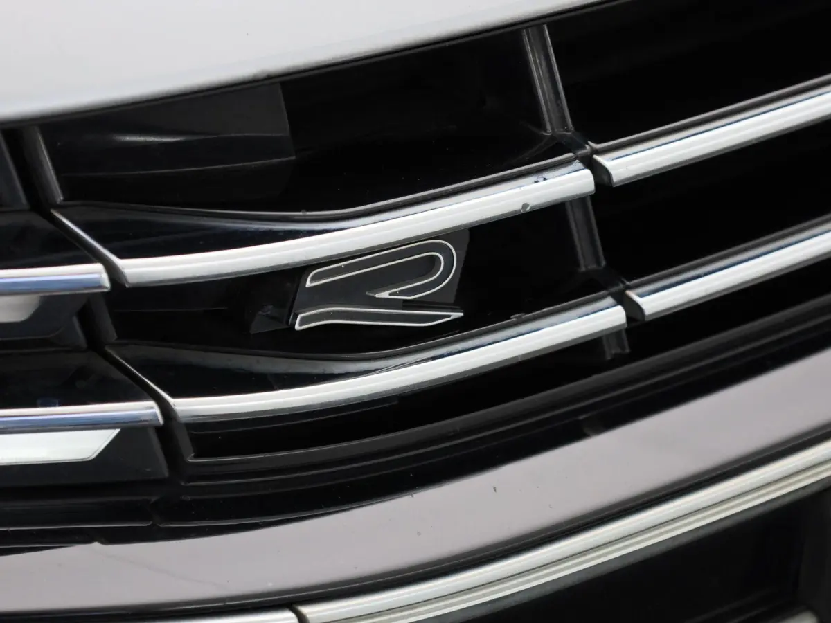 1.4 TSI eHybrid R-Line Business+ | PANORAMADAK | 360 CAMERA | MEMORY | TREKHAAK | ELEKTRISCHE KOFFERKLEP | STOELVERWARMING | KEYLESS | VIRTUAL COCKPIT | ADAPTIVE CRUISE CONTROL | LANE ASSIST