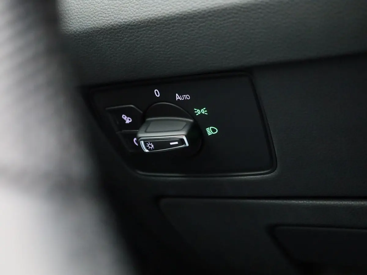 1.4 TSI eHybrid R-Line Business+ | PANORAMADAK | 360 CAMERA | MEMORY | TREKHAAK | ELEKTRISCHE KOFFERKLEP | STOELVERWARMING | KEYLESS | VIRTUAL COCKPIT | ADAPTIVE CRUISE CONTROL | LANE ASSIST
