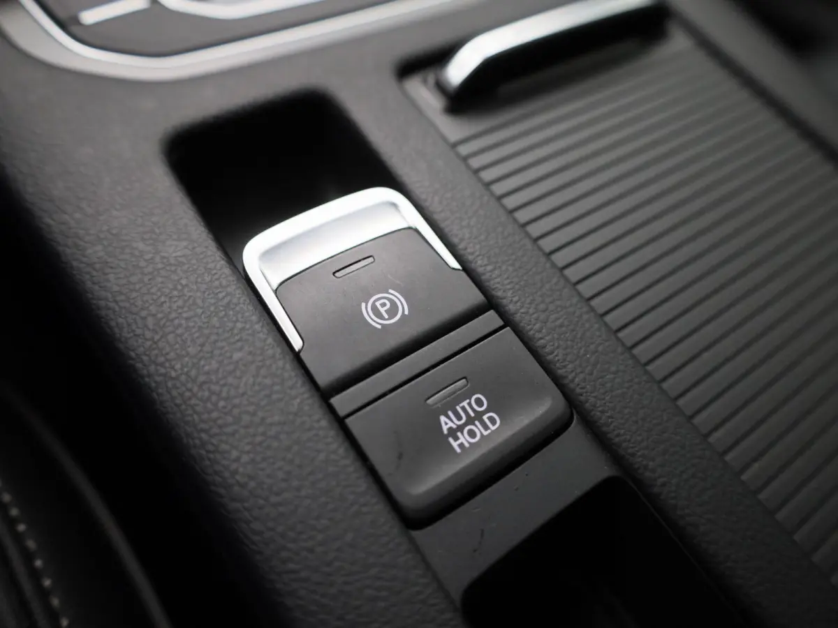 1.4 TSI eHybrid R-Line Business+ | PANORAMADAK | 360 CAMERA | MEMORY | TREKHAAK | ELEKTRISCHE KOFFERKLEP | STOELVERWARMING | KEYLESS | VIRTUAL COCKPIT | ADAPTIVE CRUISE CONTROL | LANE ASSIST