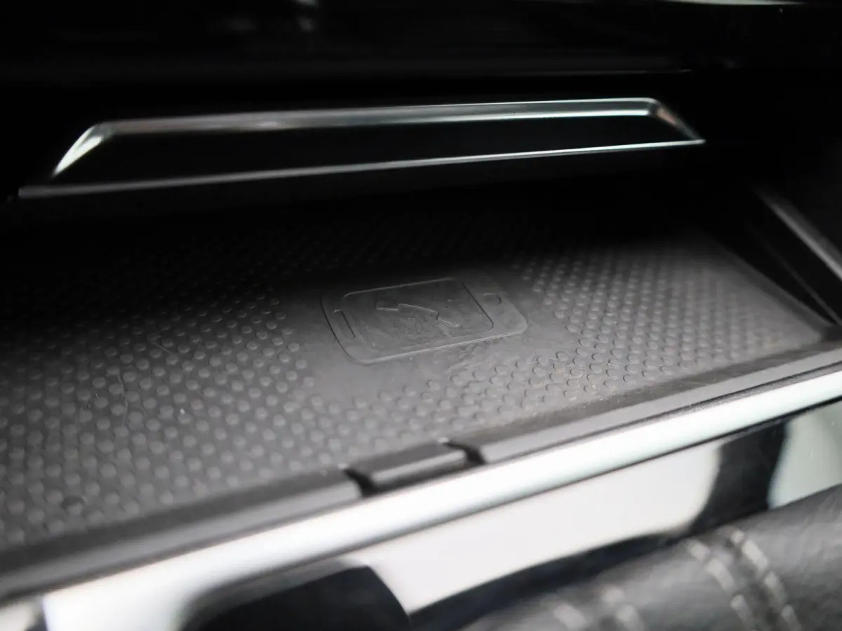 1.4 TSI eHybrid R-Line Business+ | PANORAMADAK | 360 CAMERA | MEMORY | TREKHAAK | ELEKTRISCHE KOFFERKLEP | STOELVERWARMING | KEYLESS | VIRTUAL COCKPIT | ADAPTIVE CRUISE CONTROL | LANE ASSIST