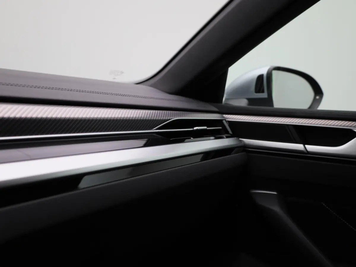 1.4 TSI eHybrid R-Line Business+ | PANORAMADAK | 360 CAMERA | MEMORY | TREKHAAK | ELEKTRISCHE KOFFERKLEP | STOELVERWARMING | KEYLESS | VIRTUAL COCKPIT | ADAPTIVE CRUISE CONTROL | LANE ASSIST