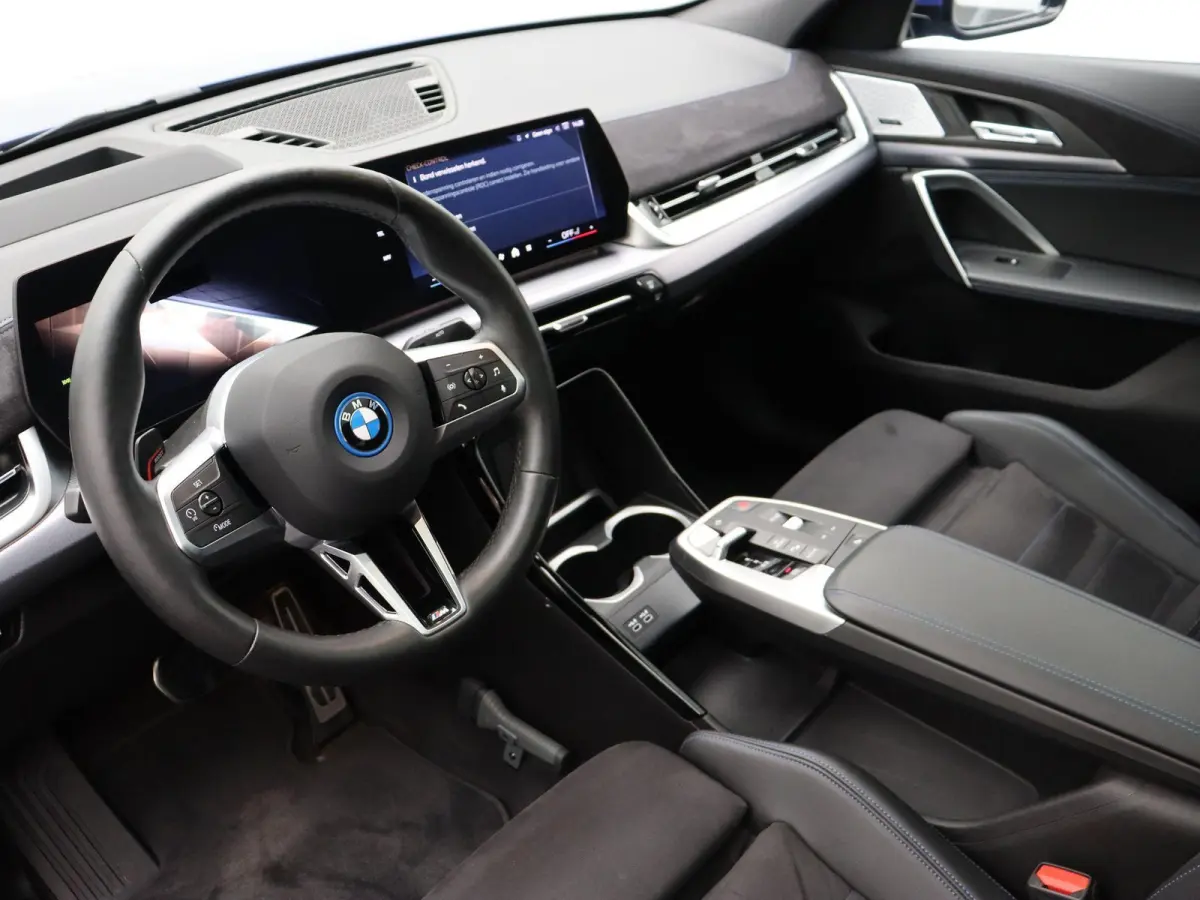 xDrive30 M Sportpakket Pro | Innovation Pack | Comfort Pack | Stuurwielrand verwarmd | Ppanoramadak | Elektrisch Verstelbare Sportstoelen | Driving Assistant Professional | Harman Kardon | P