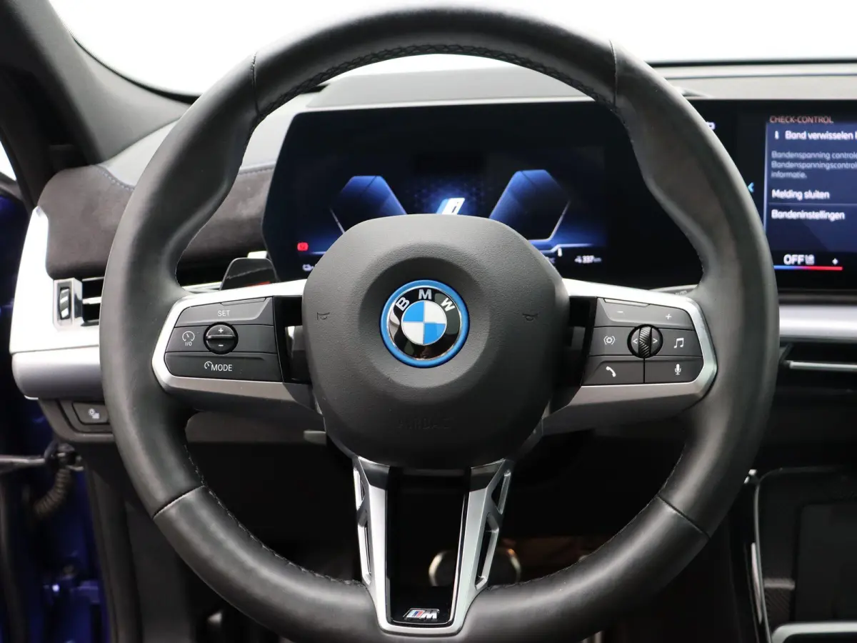 xDrive30 M Sportpakket Pro | Innovation Pack | Comfort Pack | Stuurwielrand verwarmd | Ppanoramadak | Elektrisch Verstelbare Sportstoelen | Driving Assistant Professional | Harman Kardon | P