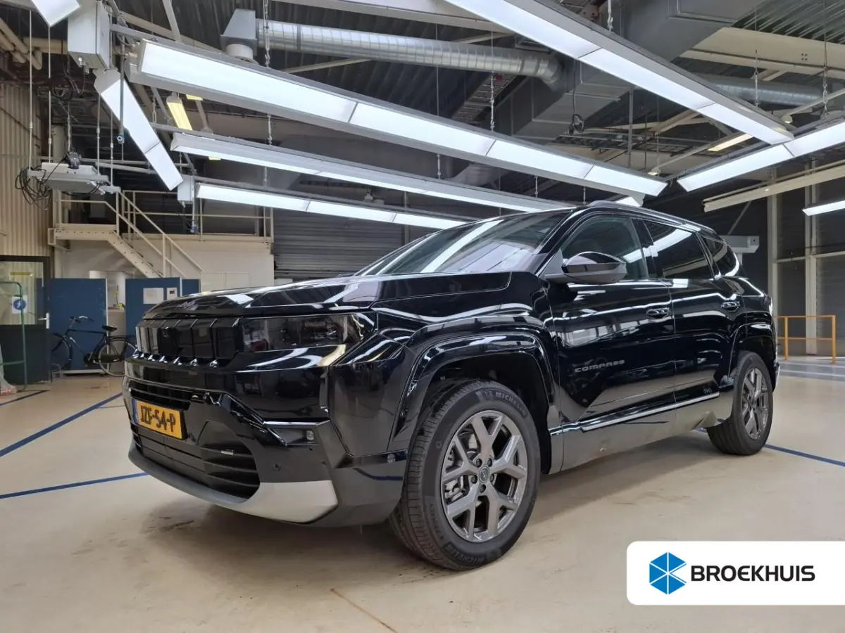 1.2 e-Hybrid Summit | Tot 8 Jaar Garantie | Panoramadak | Elektrische Stoelverstelling | Elektrische Achterklep | Keyless | Camera | Stoel & Stuurverwarming | Focal Sound |