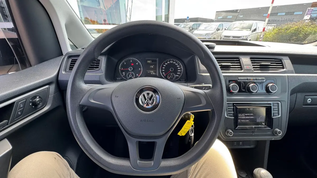 2.0 TDI (EUR6) 102PK UNIEK 18.780 KM | RVS imperiaal en sidebars | Airco | PDC | Trekhaak