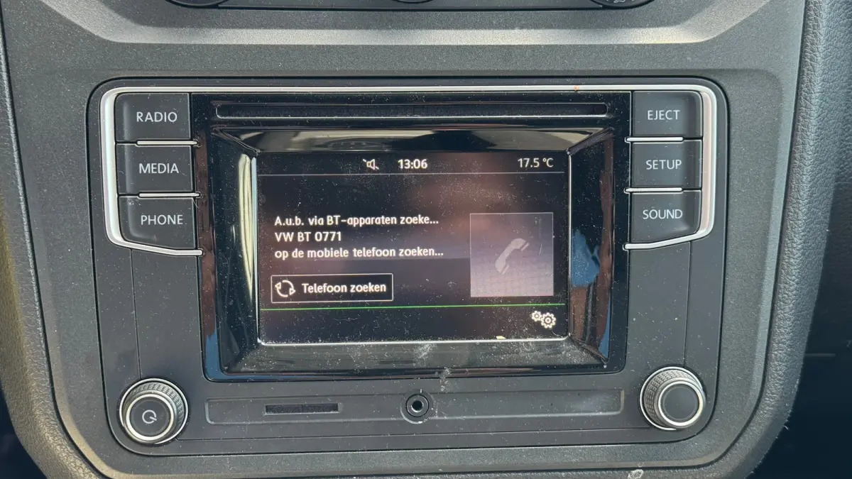2.0 TDI (EUR6) 102PK UNIEK 18.780 KM | RVS imperiaal en sidebars | Airco | PDC | Trekhaak