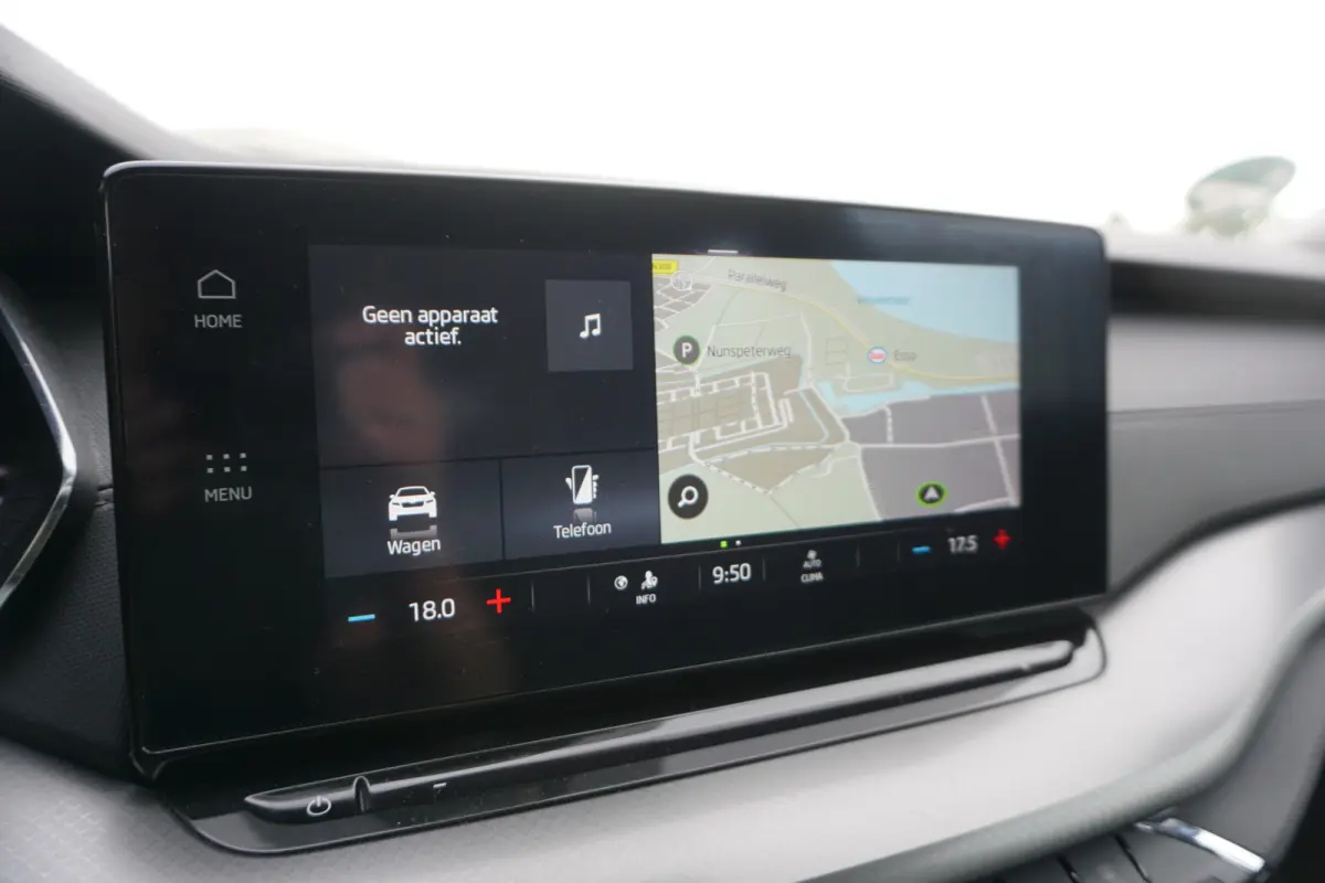 1.0 TSI Business Edition | TREKHAAK | METALLIC WIT | ADAPT. CRUISE | CARPLAY |