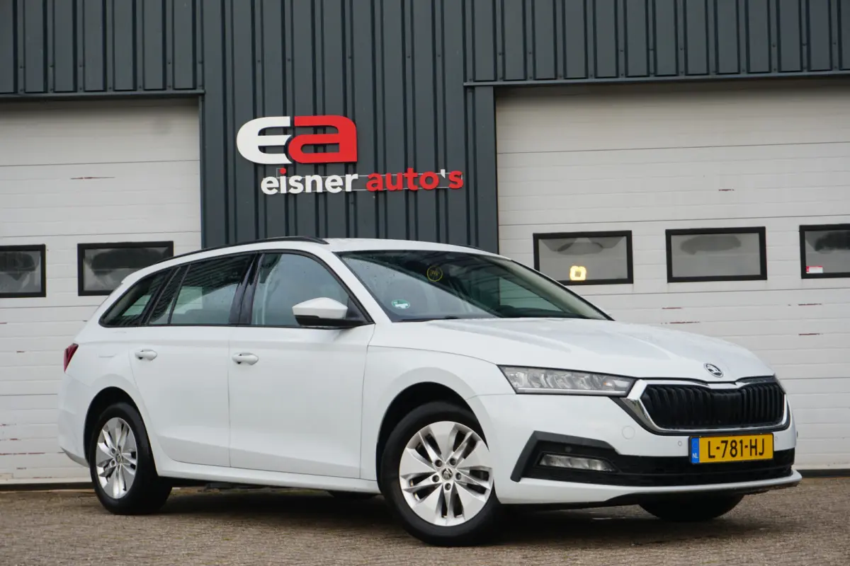1.0 TSI Business Edition | TREKHAAK | METALLIC WIT | ADAPT. CRUISE | CARPLAY |
