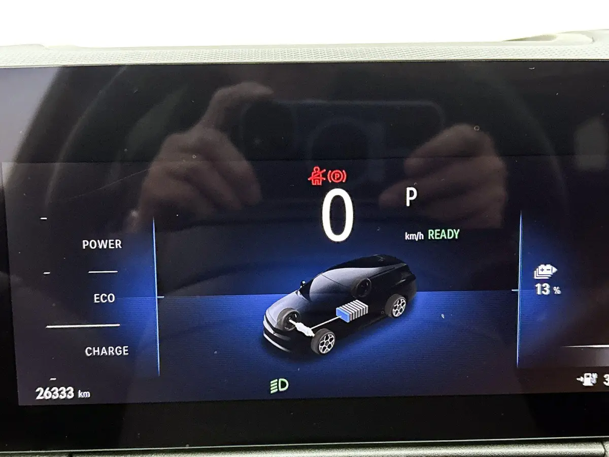 54 kWh GS | Head-up display | Alcantara | Stoel en stuurverwarming |