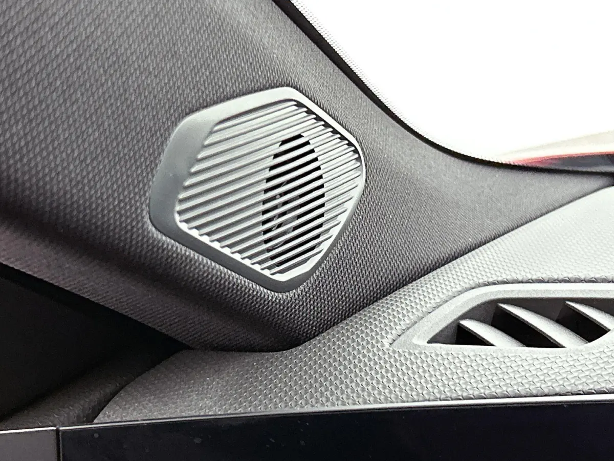 54 kWh GS | Head-up display | Alcantara | Stoel en stuurverwarming |